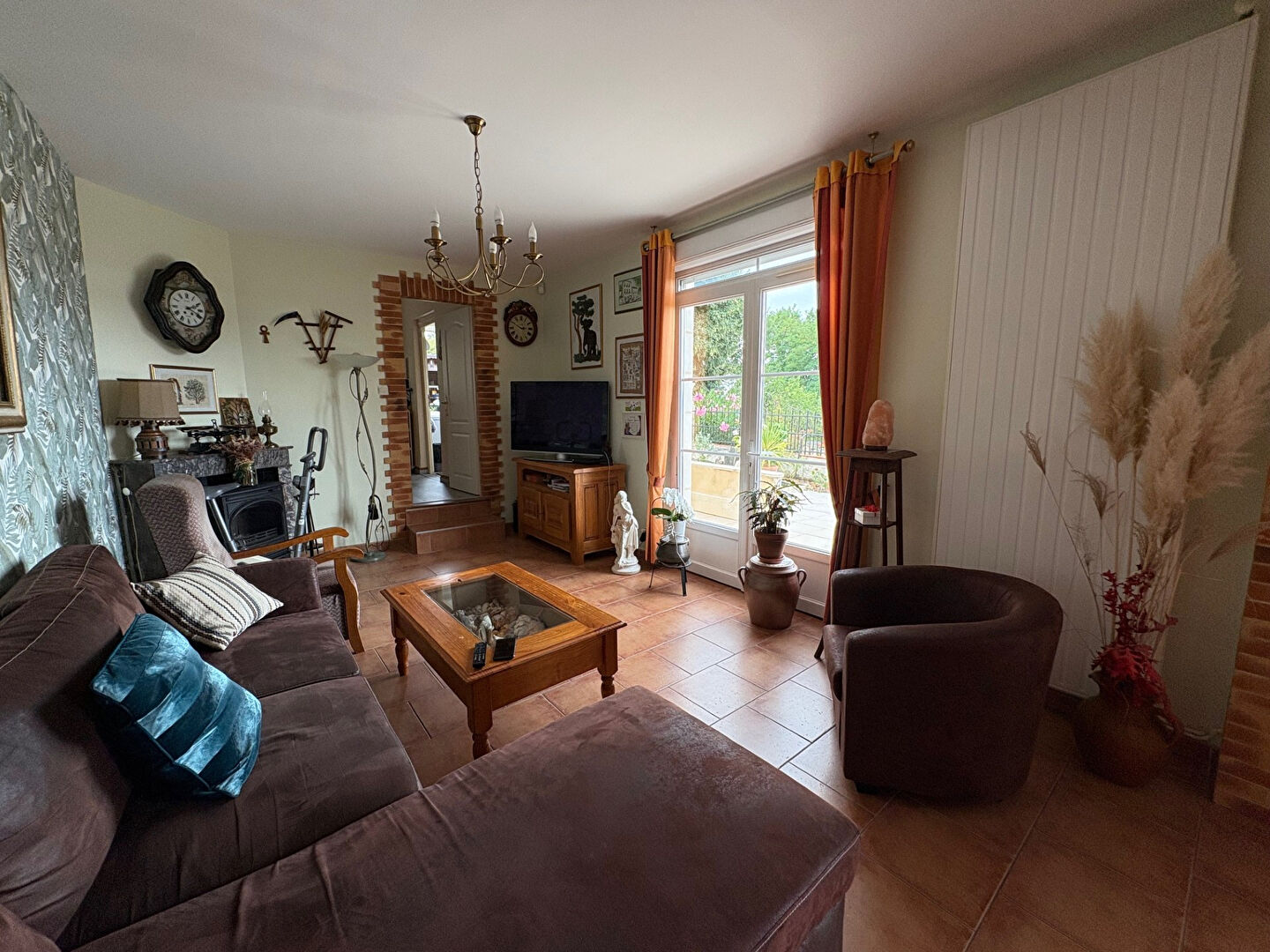 Maison ancienne rénovée, grand jardin à Saumur