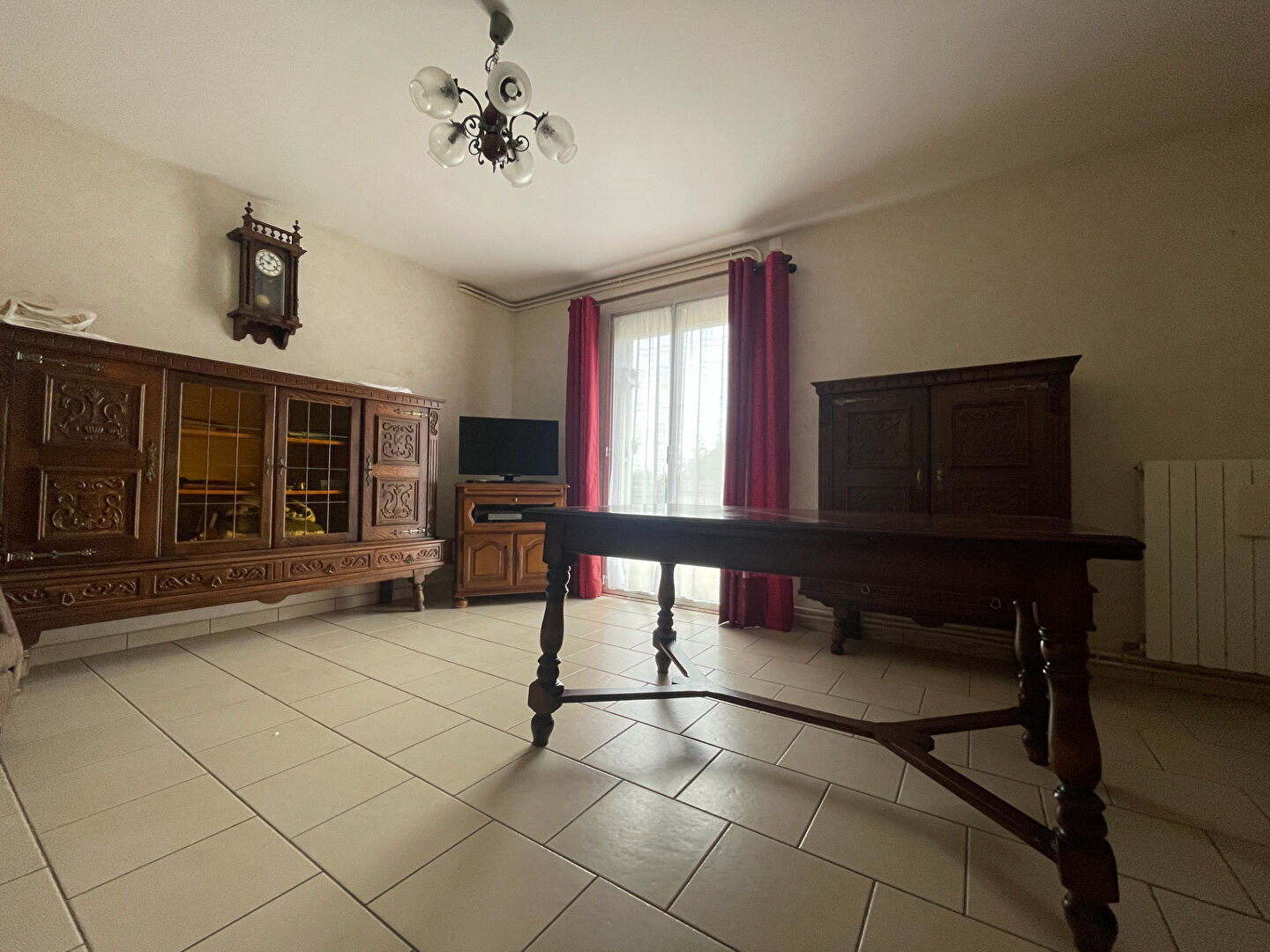 Maison de plain-pied à Brain-sur-Allonnes - 4 chambres, 103 m²