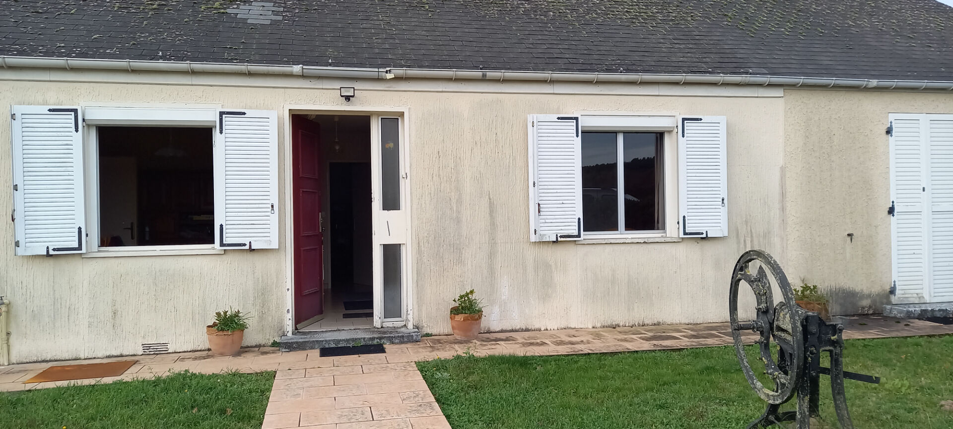 Maison de plain-pied à Brain-sur-Allonnes - 4 chambres, 103 m²