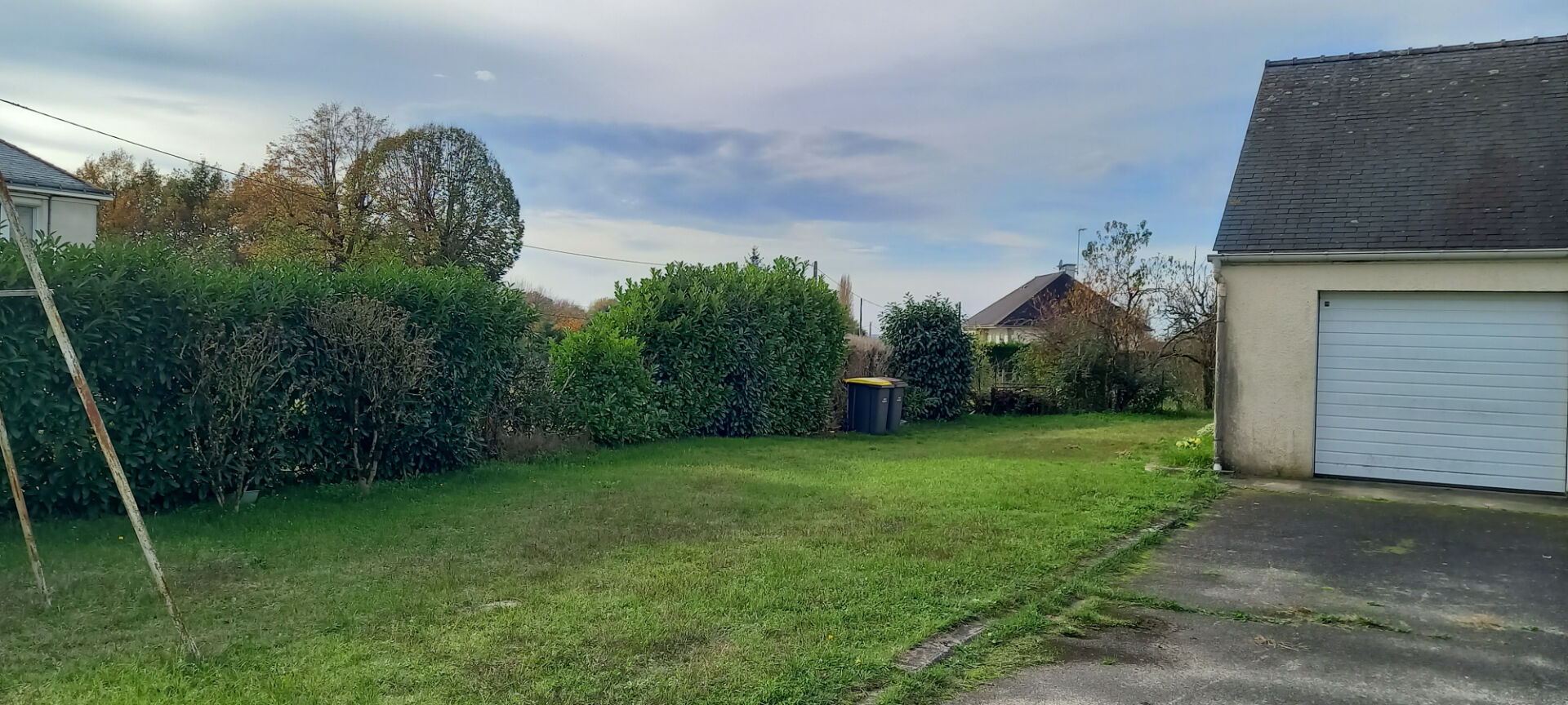 Maison de plain-pied à Brain-sur-Allonnes - 4 chambres, 103 m²