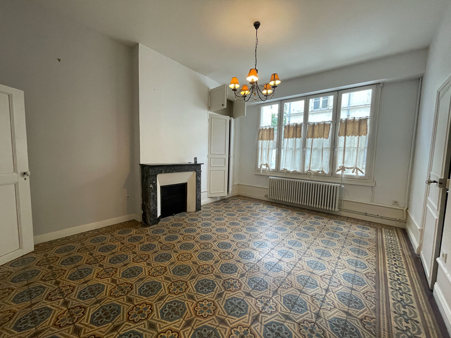 Maison de famille spacieuse à vendre à Saumur