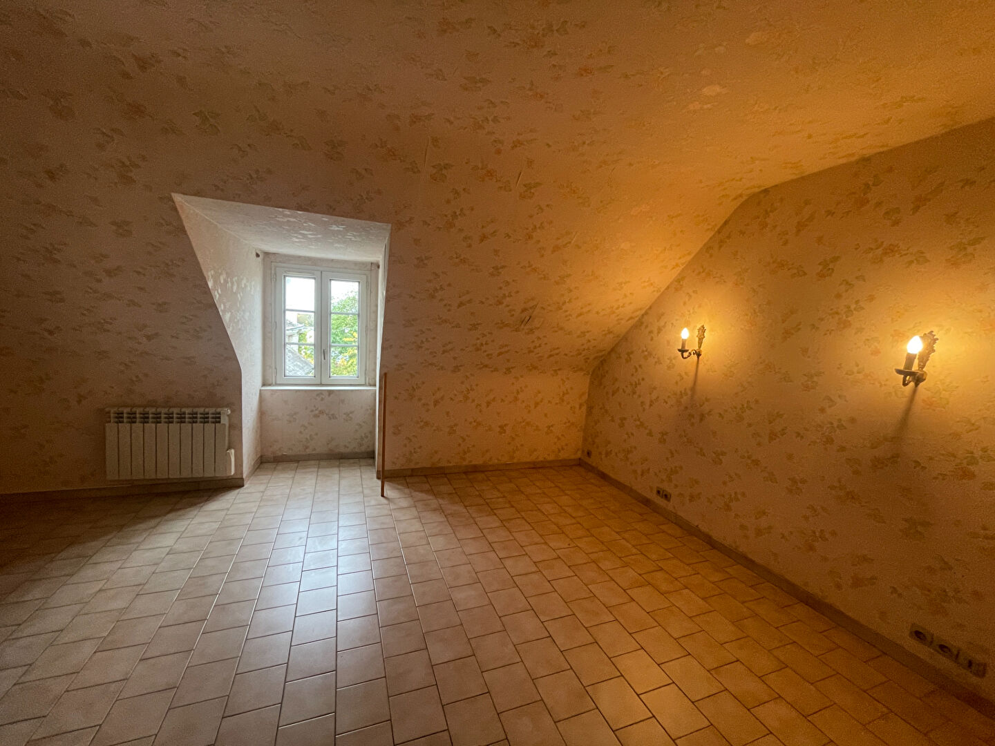 Grande maison à Candes-Saint-Martin - Référence 325