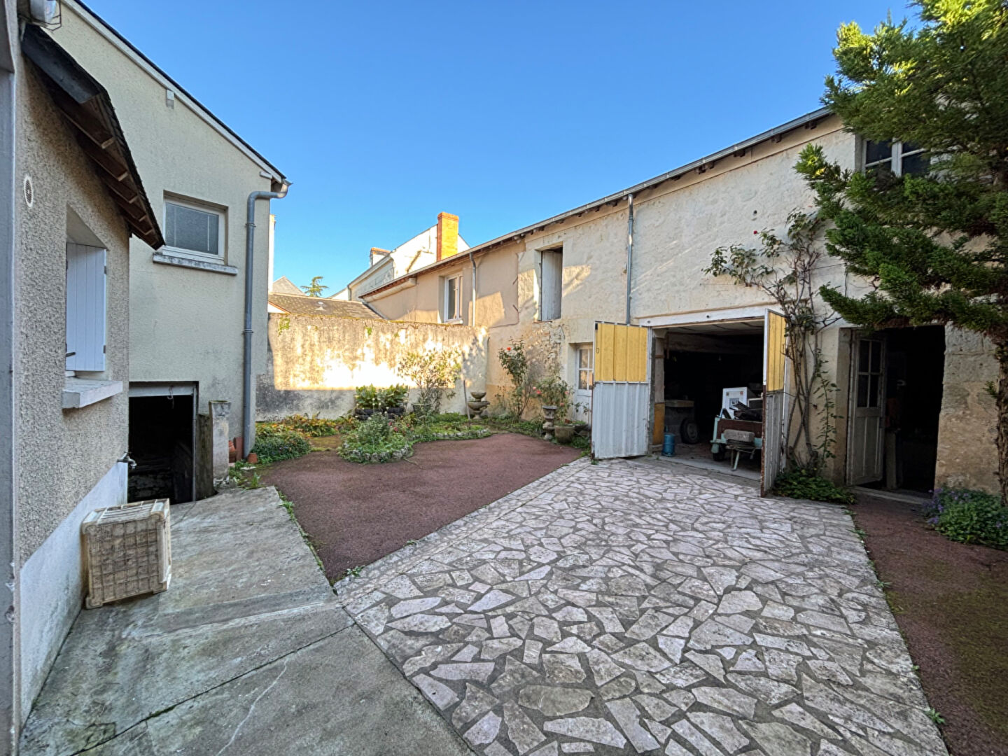 Maison ancienne à vendre à VARRAINS