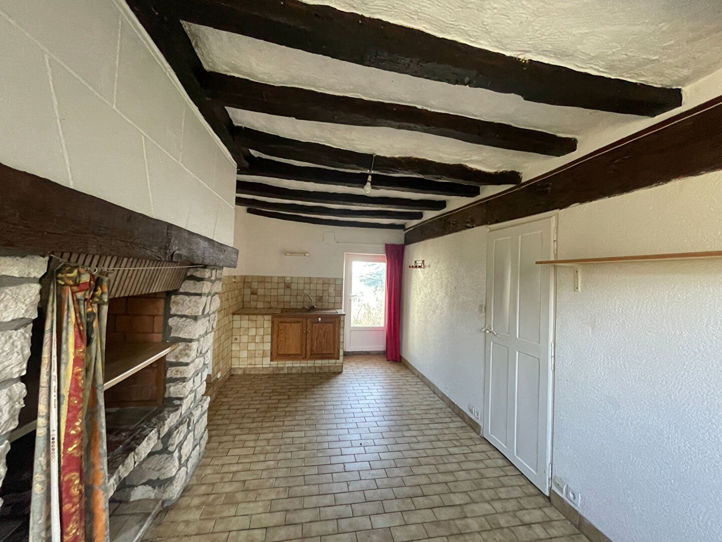 Maison et TERRAIIN CONSTRUCTIBLE  2000 M² à Saint Hilaire Saint Florent - Référence 331