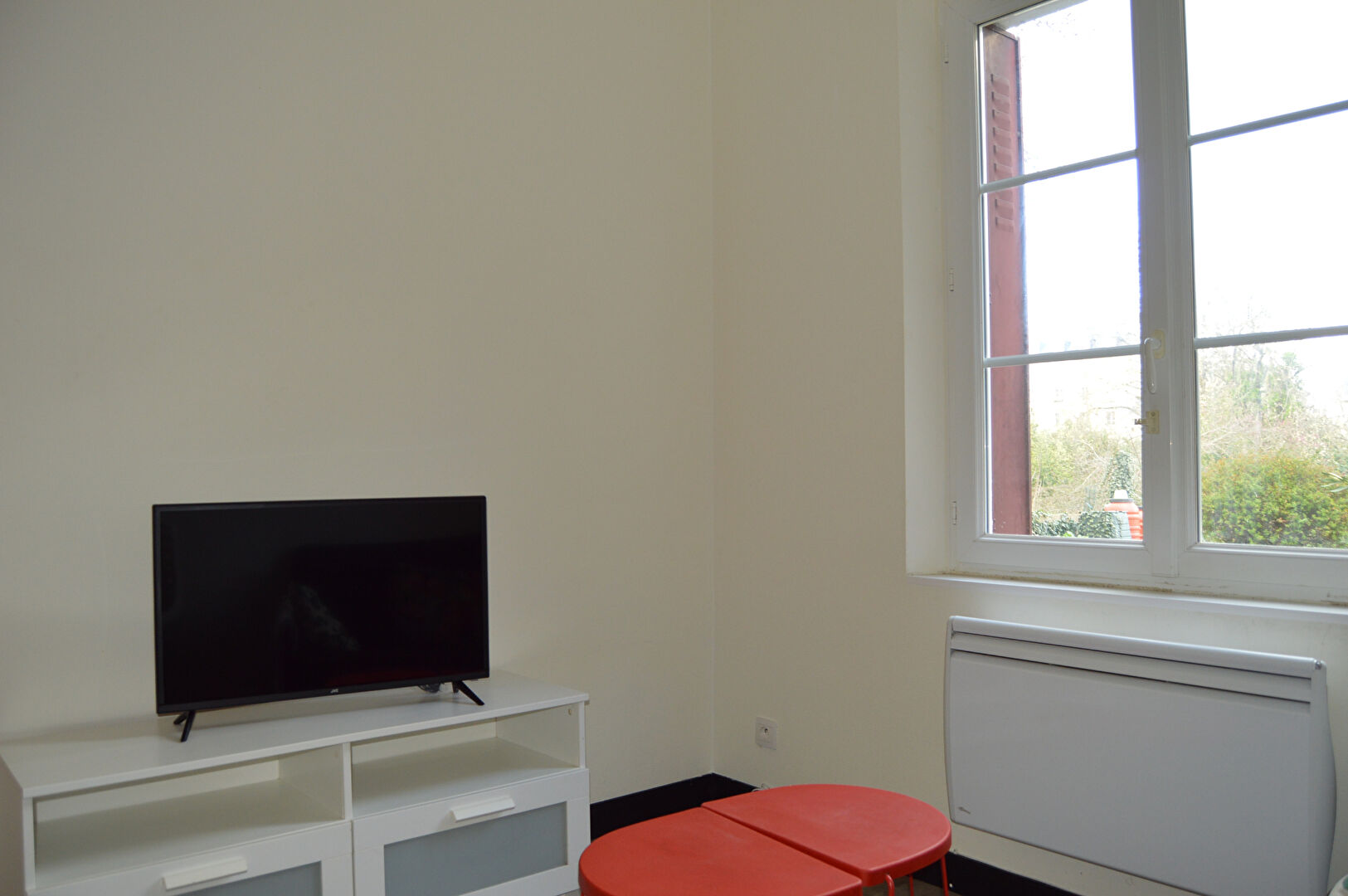 SAUMUR proche gare et université : studio meublé 22 m² à louer