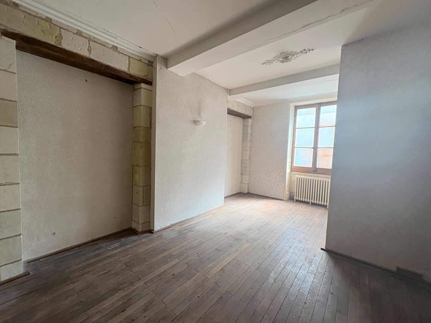 Maison de charme à fort potentiel  Centre-ville de Saumur