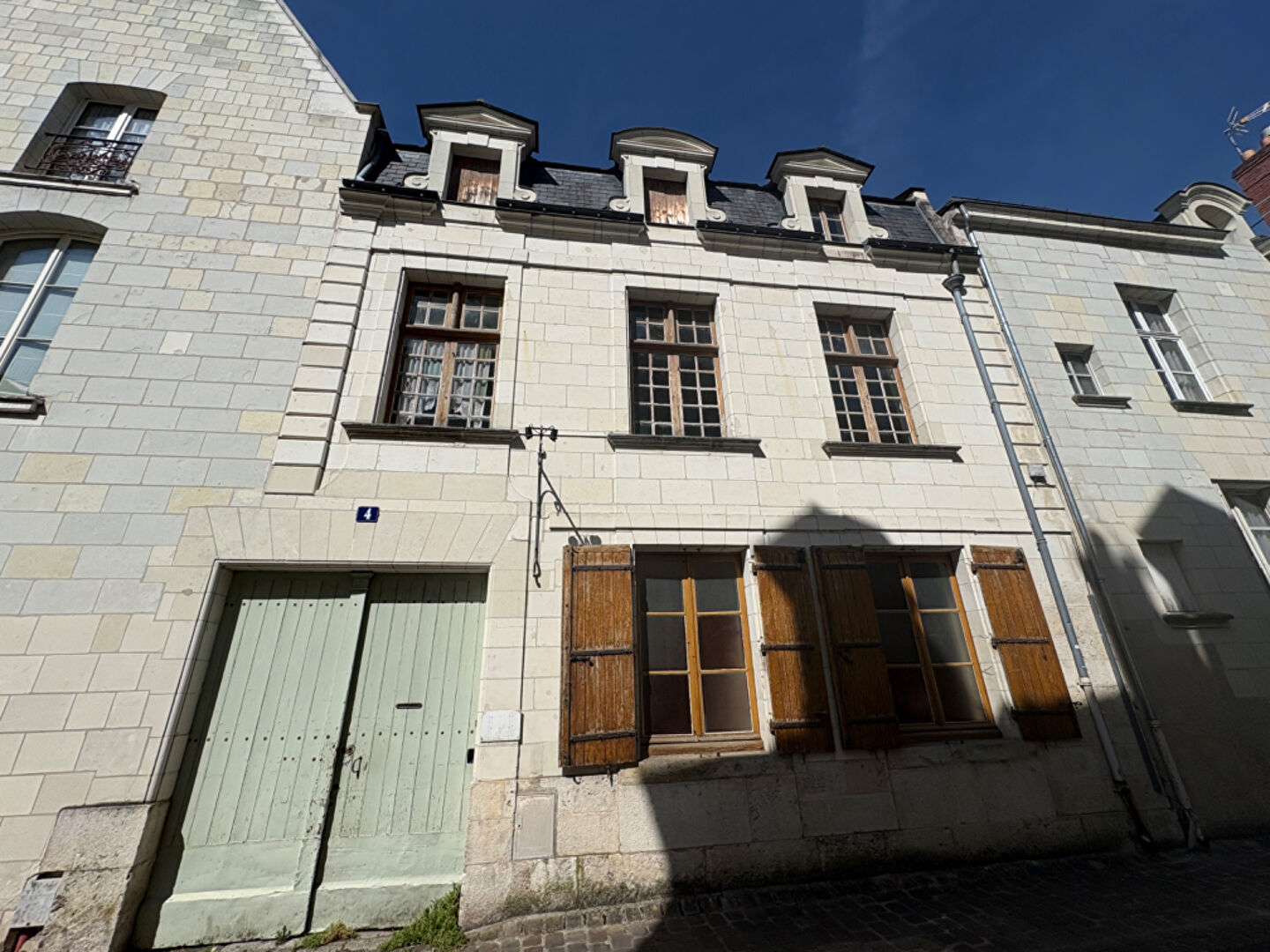 Maison de charme à fort potentiel  Centre-ville de Saumur
