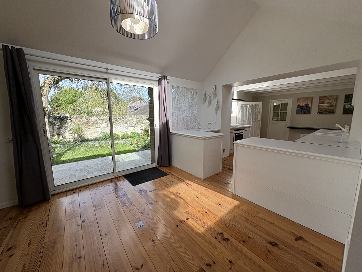 Coup de coeur assuré, charmante maison en tuffeau à Saint-Clément-des-Levées - Réf 341