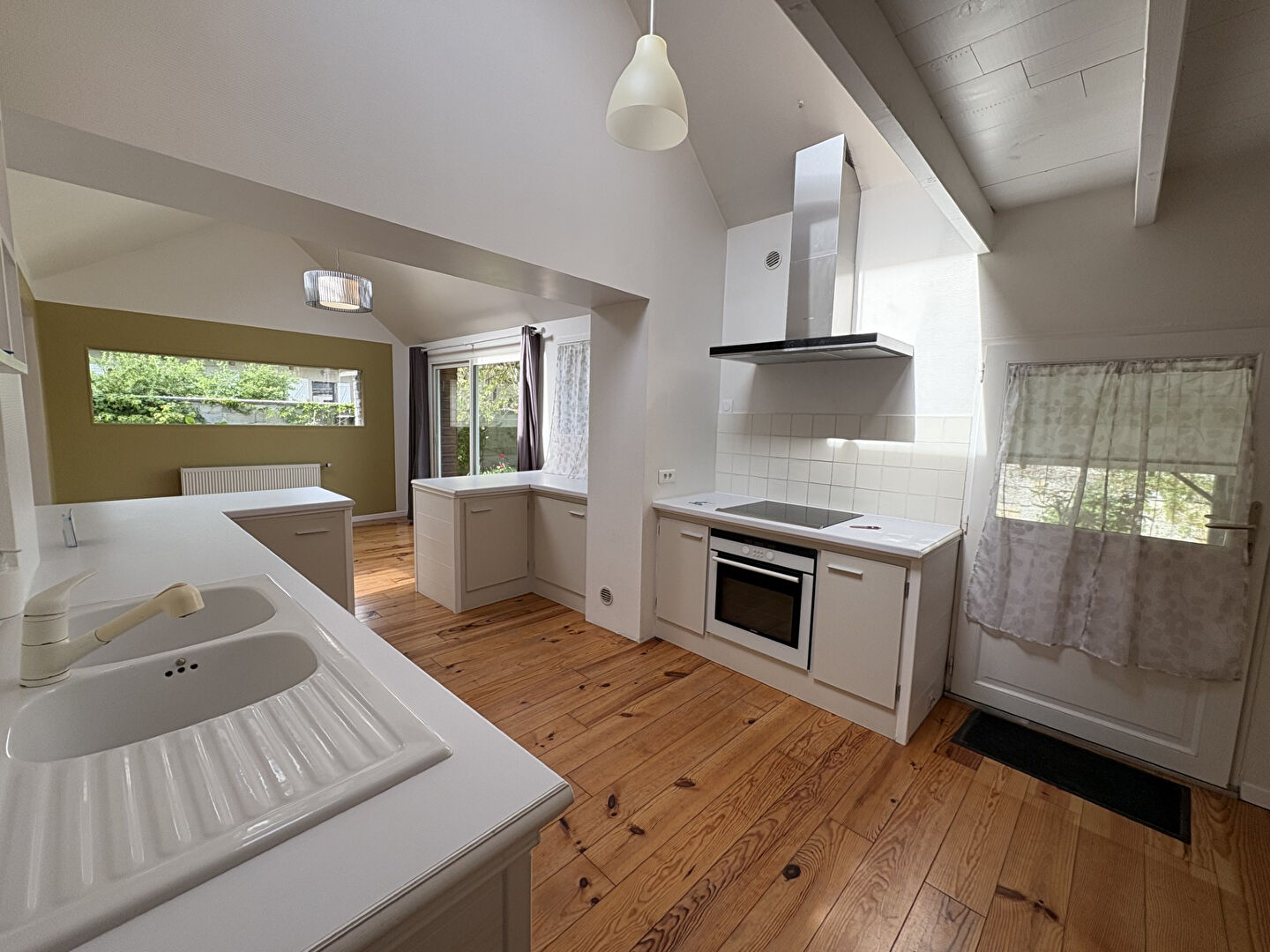 Coup de coeur assuré, charmante maison en tuffeau à Saint-Clément-des-Levées - Réf 341
