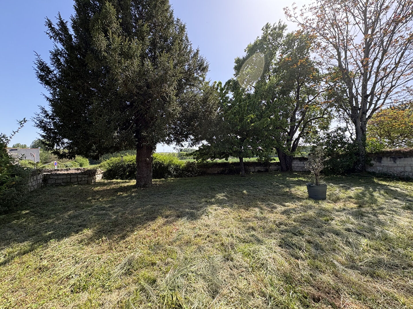 Maison de maître à rénover Saumur Sud 5 mn