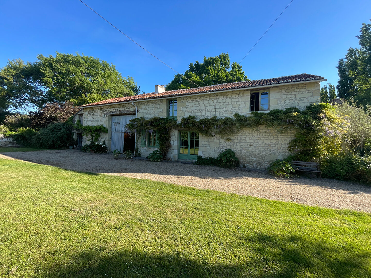 Charmante maison ancienne rénovée à vendre, calme et ensoleillée