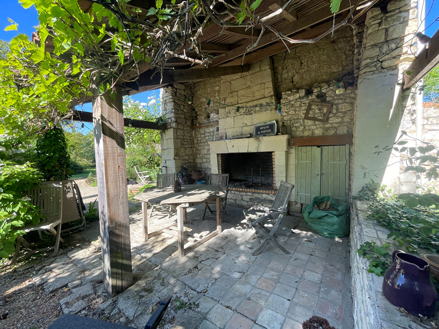 Charmante maison ancienne rénovée à vendre, calme et ensoleillée