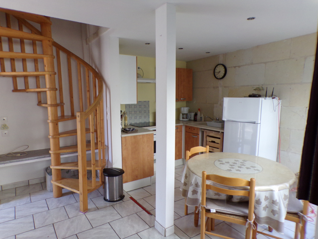 Location : appartement T2 meublé 38 m² à SAUMUR