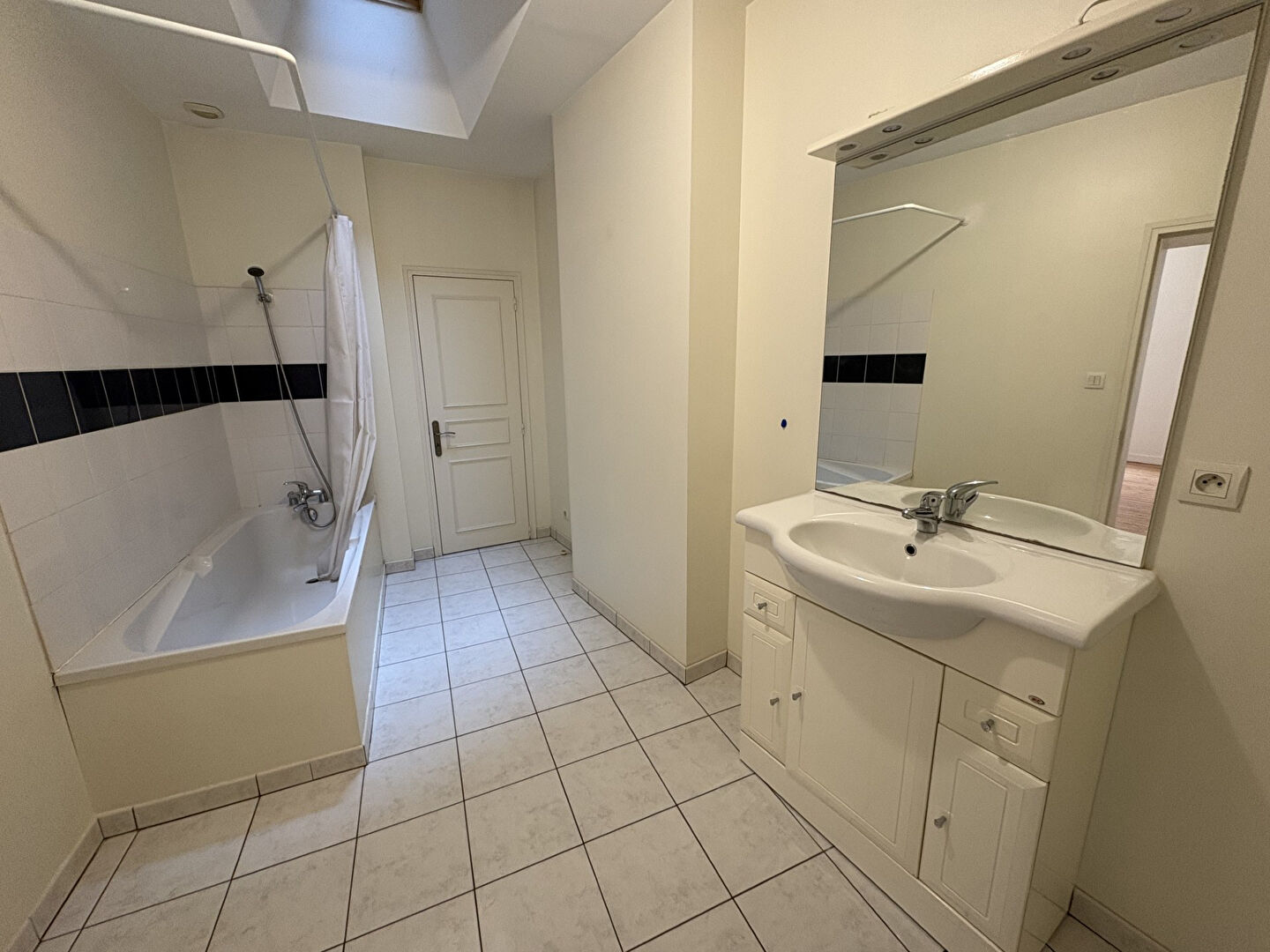 Appartement T2 à louer à SAUMUR (49400).