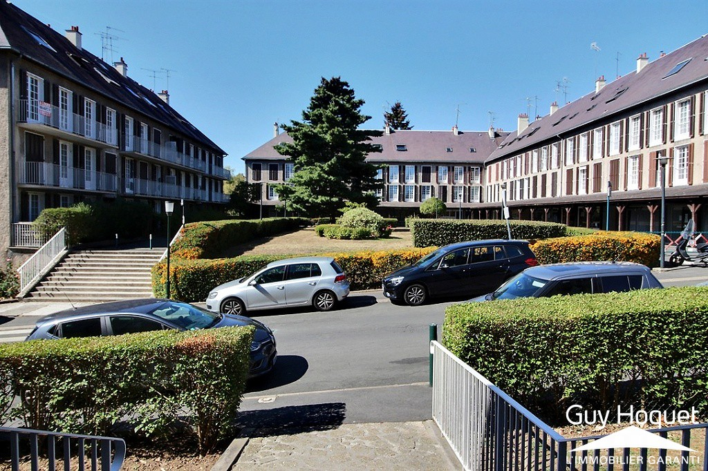 Appartement 5 pièces d'environ 90,78 m² à vendre à SAVIGNY SUR ORGE (91600).