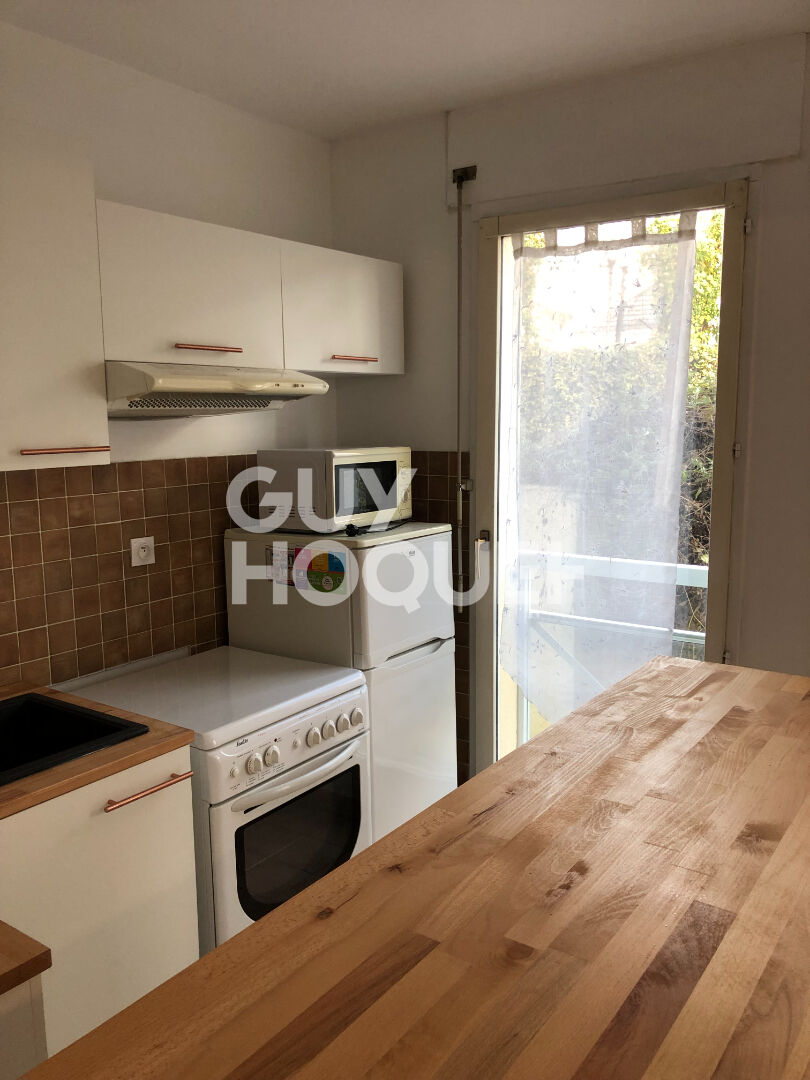 Appartement 2 pièces à louer à Savigny-sur-Orge, rez-de-chaussée, avec garage et cave
