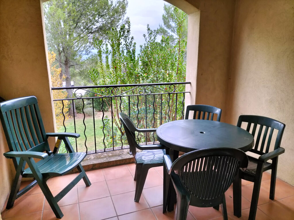 Appartement  2 pièces avec terrasse et parking