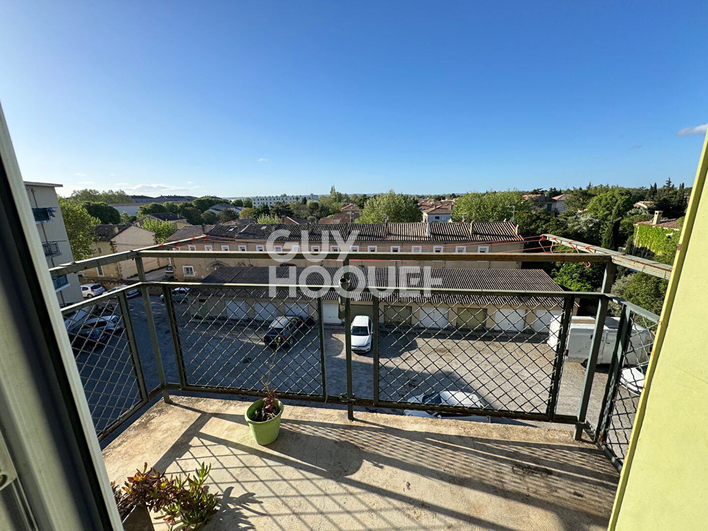 T3 Salon de Provence en dernier etage