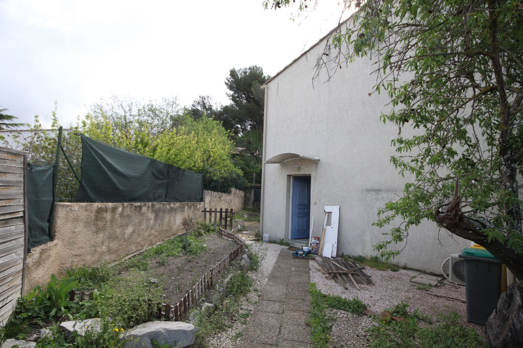 Maison de 5 pièces à louer à SEPTEMES LES VALLONS (13240).