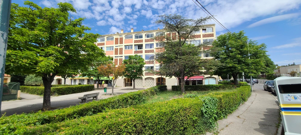 Appartement T5 à vendre à SEPTEMES LES VALLONS