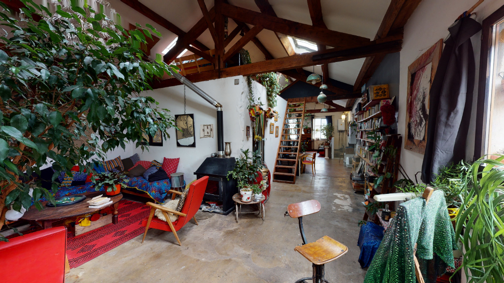 MARSEILLE 13005 SECTEUR CHAVE MAISON EN DUPLEX  STYLE LOFT +TERRASSE