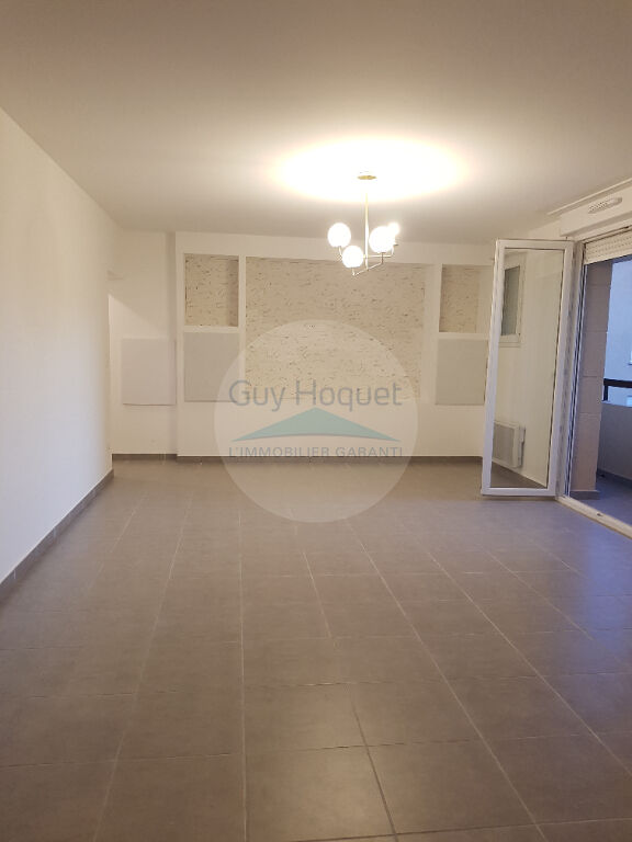 Location : appartement 4 pièces (89 m²) à MARSEILLE
