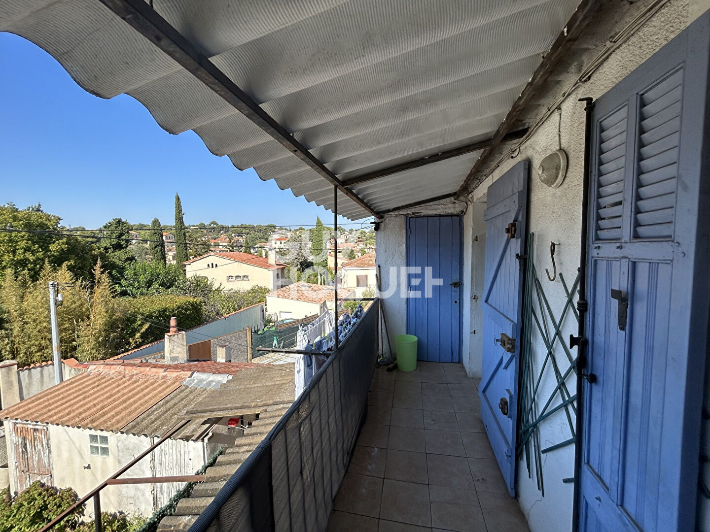 Location : appartement 2 pièces au 1er étage aux PENNES MIRABEAU