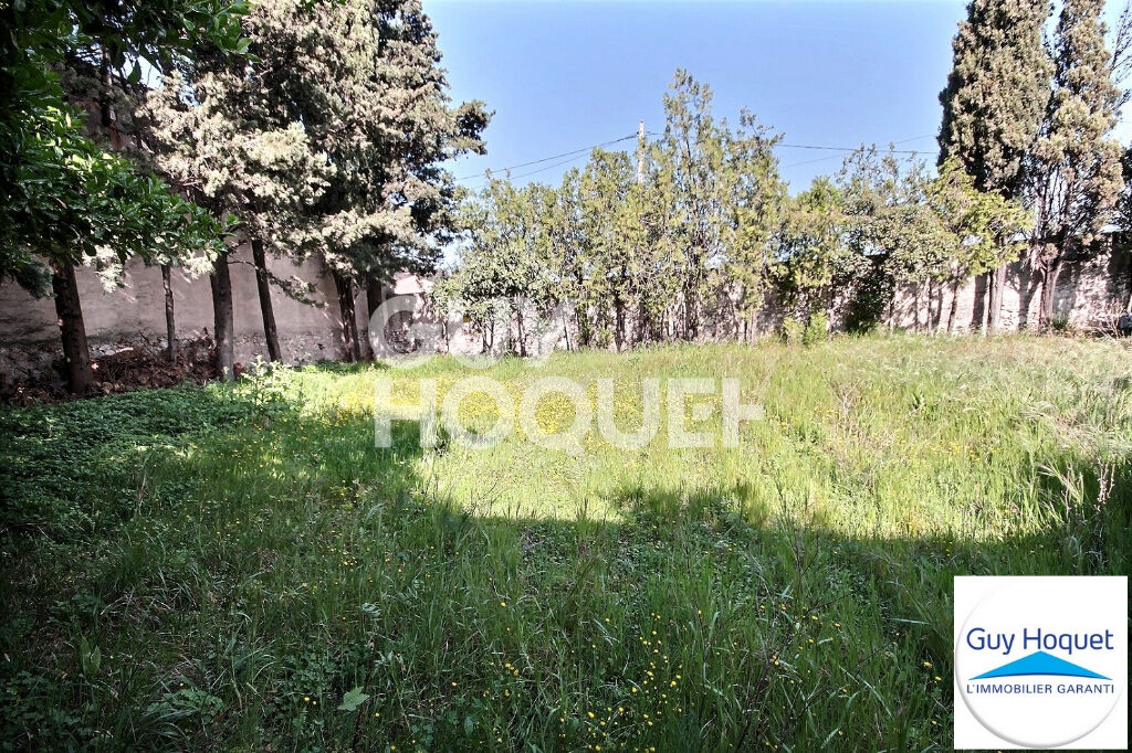 Terrain 15e Arrondissement 387 m2 constructible non viabilisé.