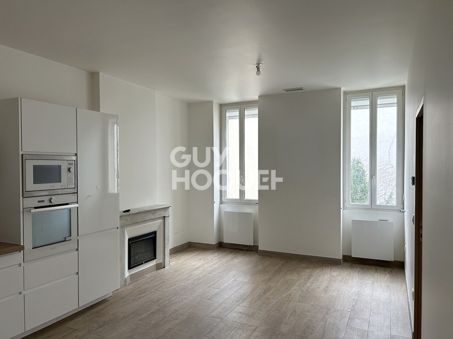 LOCATION d'un appartement T2 (42 m²) à 5E ARRONDISSEMENT