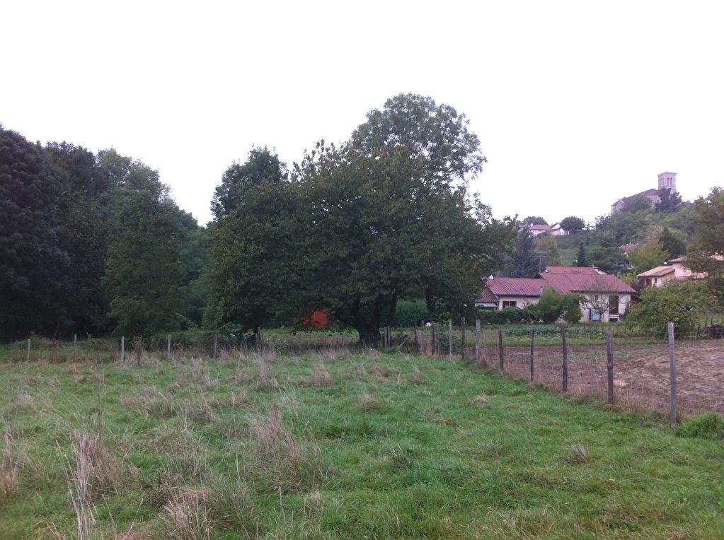 Terrain 1070 m²