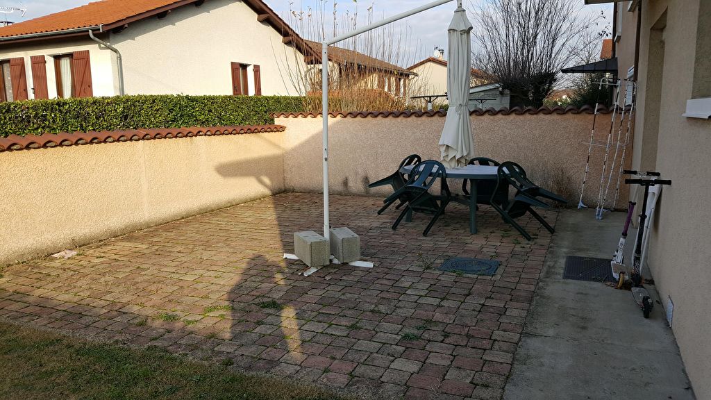 Au centre de Mions maison de plain pied avec un jardin