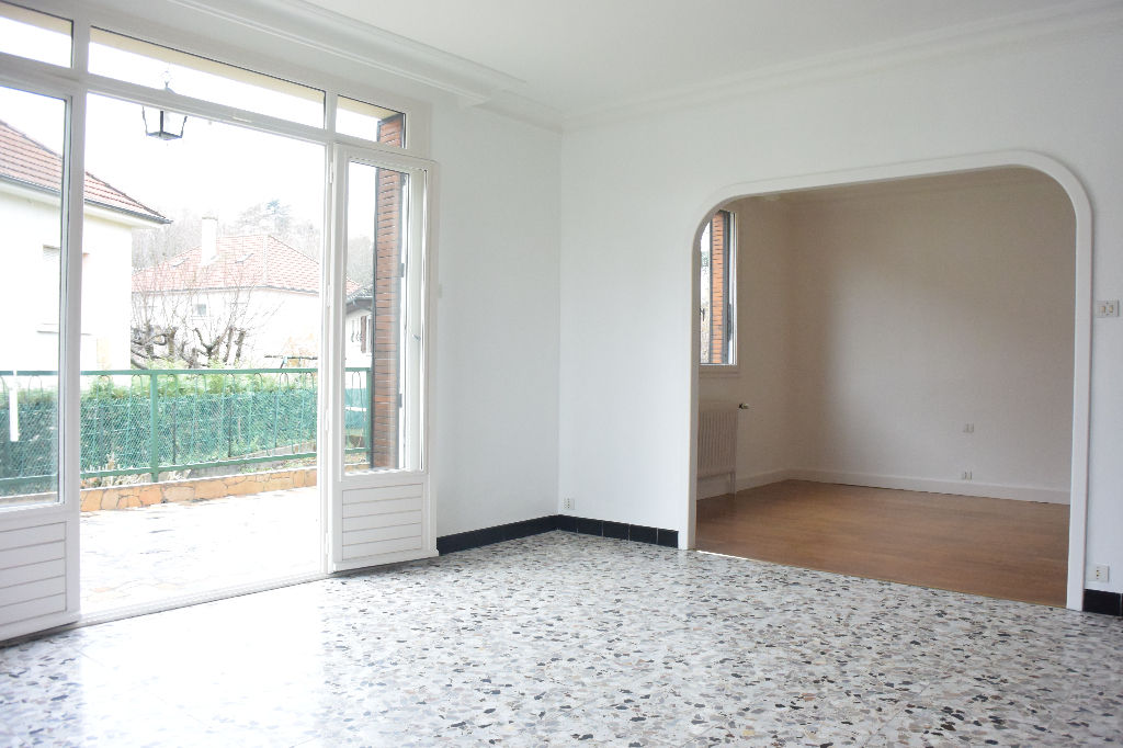 Charmante maison au calme et proche de tout.