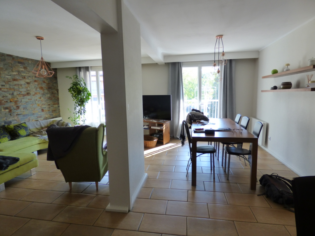 À vendre, appartement 5 pièces de 100 m² à SEREZIN DU RHONE (69360).