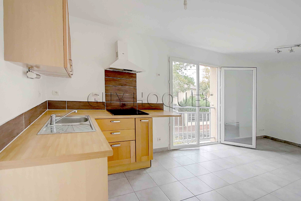A VENDRE T2 SAINT PRIEST + STATIONNEMENT