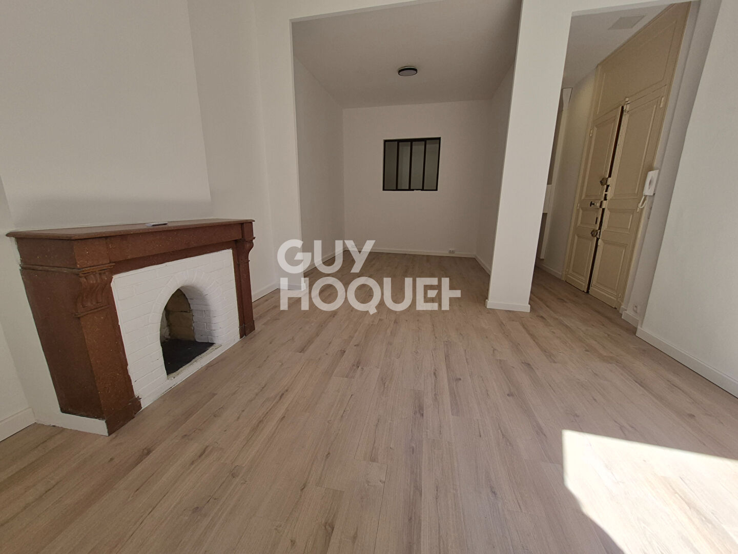 Superbe appartement haussmannien  Entièrement rénové  Centre-ville