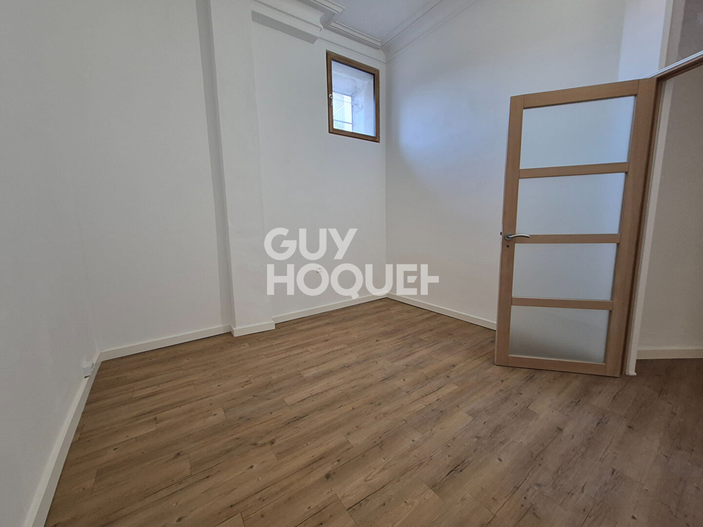 Superbe appartement haussmannien  Entièrement rénové  Centre-ville