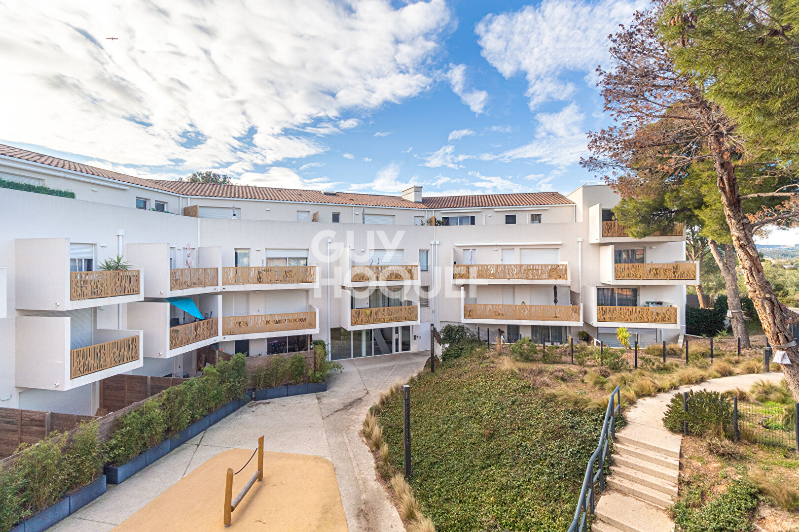 T3 récent avec terrasse et parking ? Balaruc-les-Bains