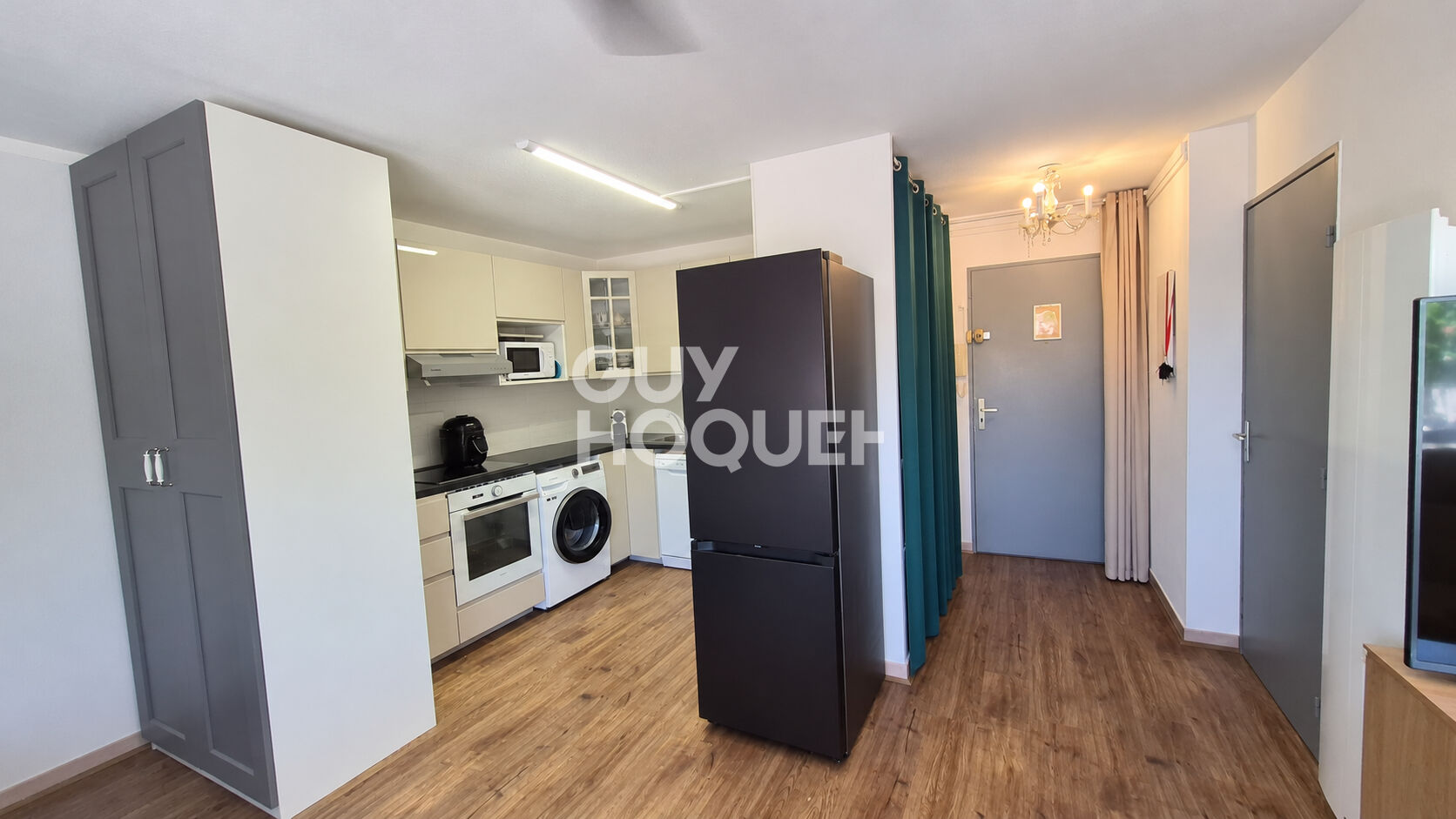 Studio de 32 m²  sur la place Victor-Hugo