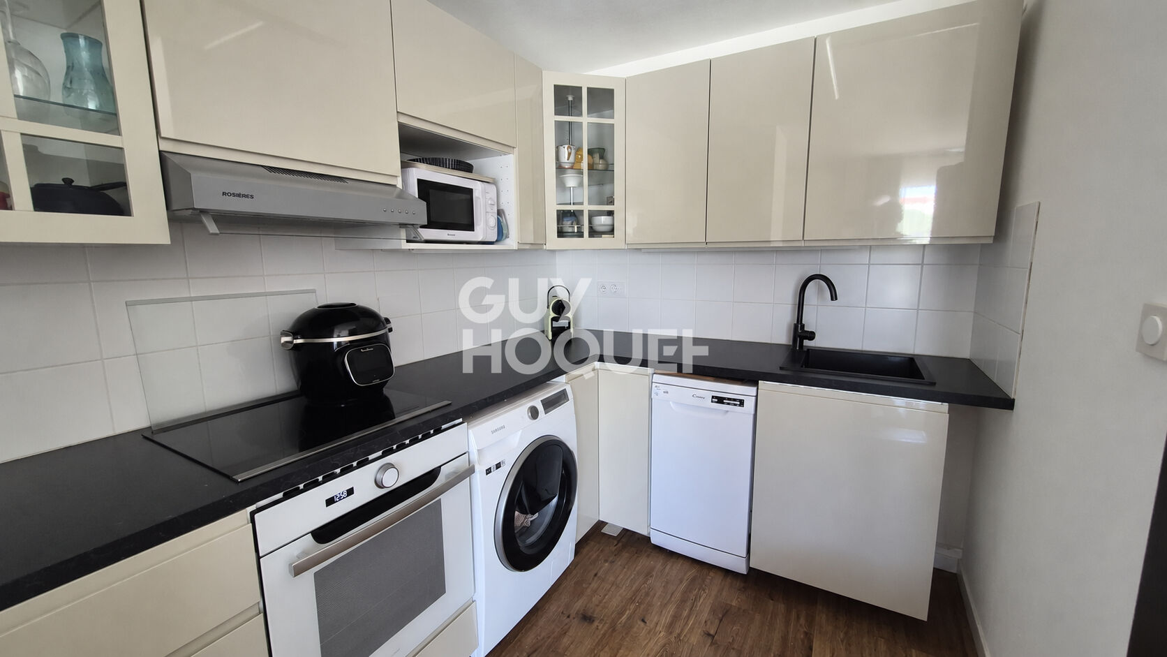 Studio de 32 m²  sur la place Victor-Hugo