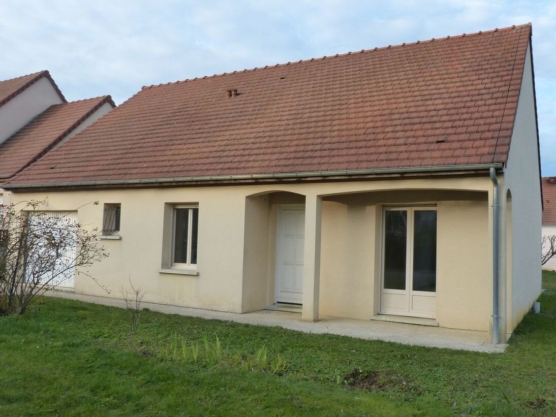 LOCATION  SEZANNE MAISON DE PLAIN PIED