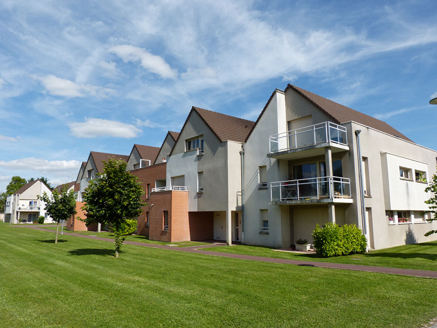 A VENDRE APPARTEMENT - F1 AVEC BALCON