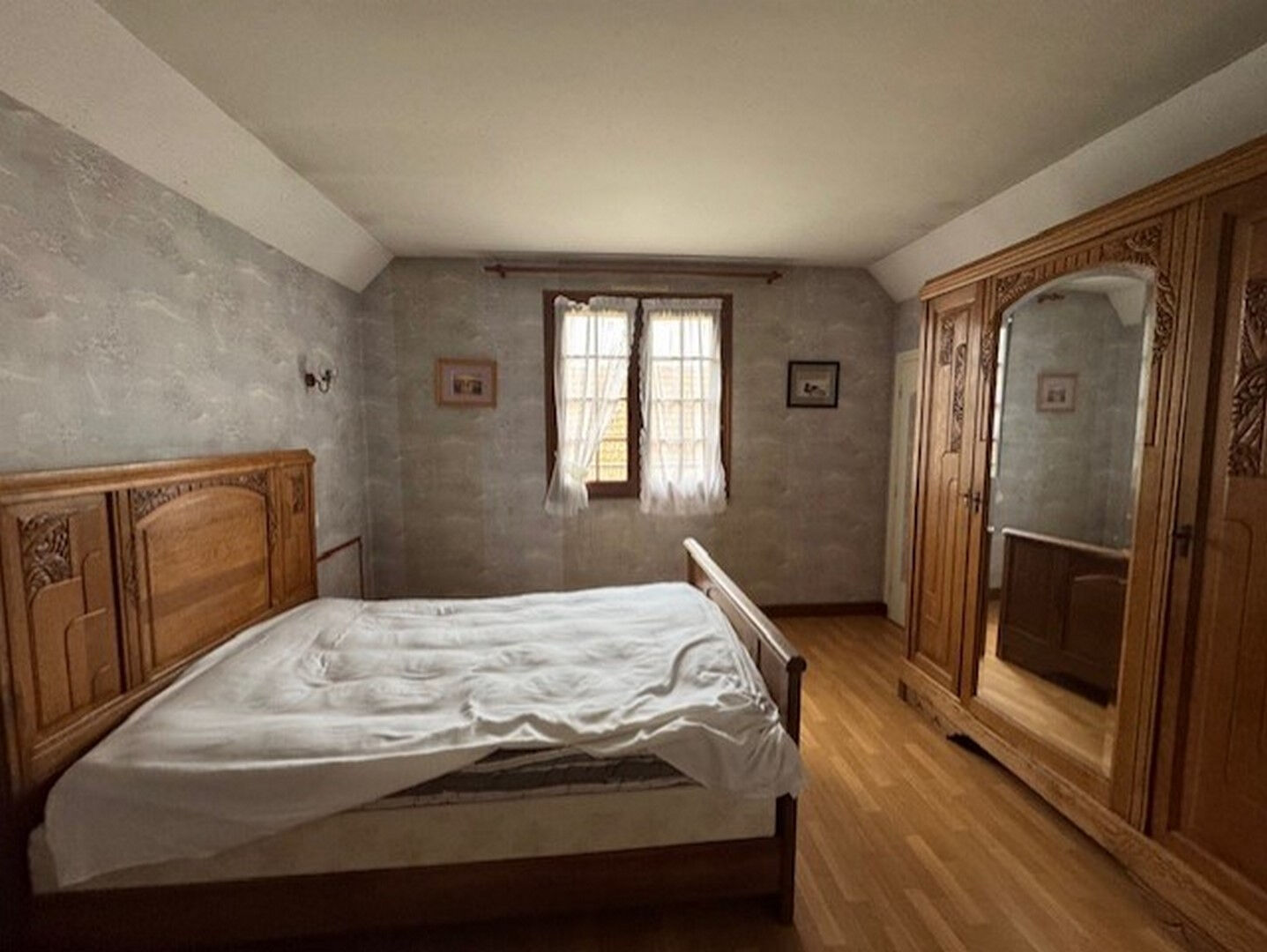 Maison Broussy Le Petit 8 pièce(s) 165 m2