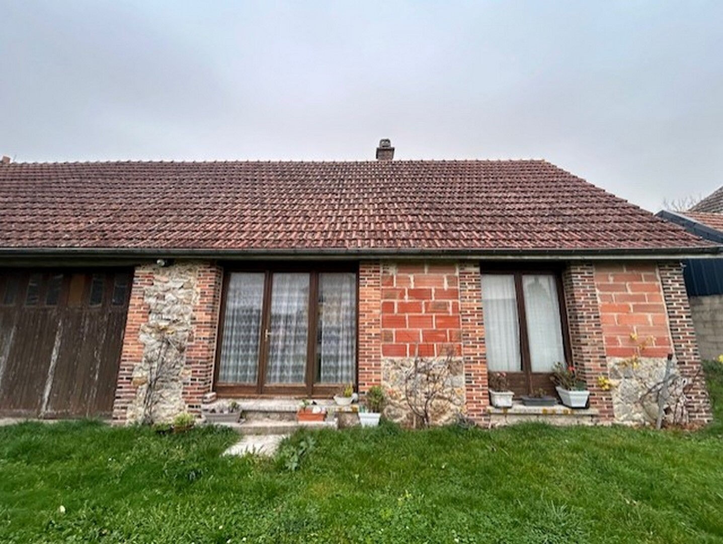 Maison à vendre à Broussy le Grand - 5 pièces avec jardin