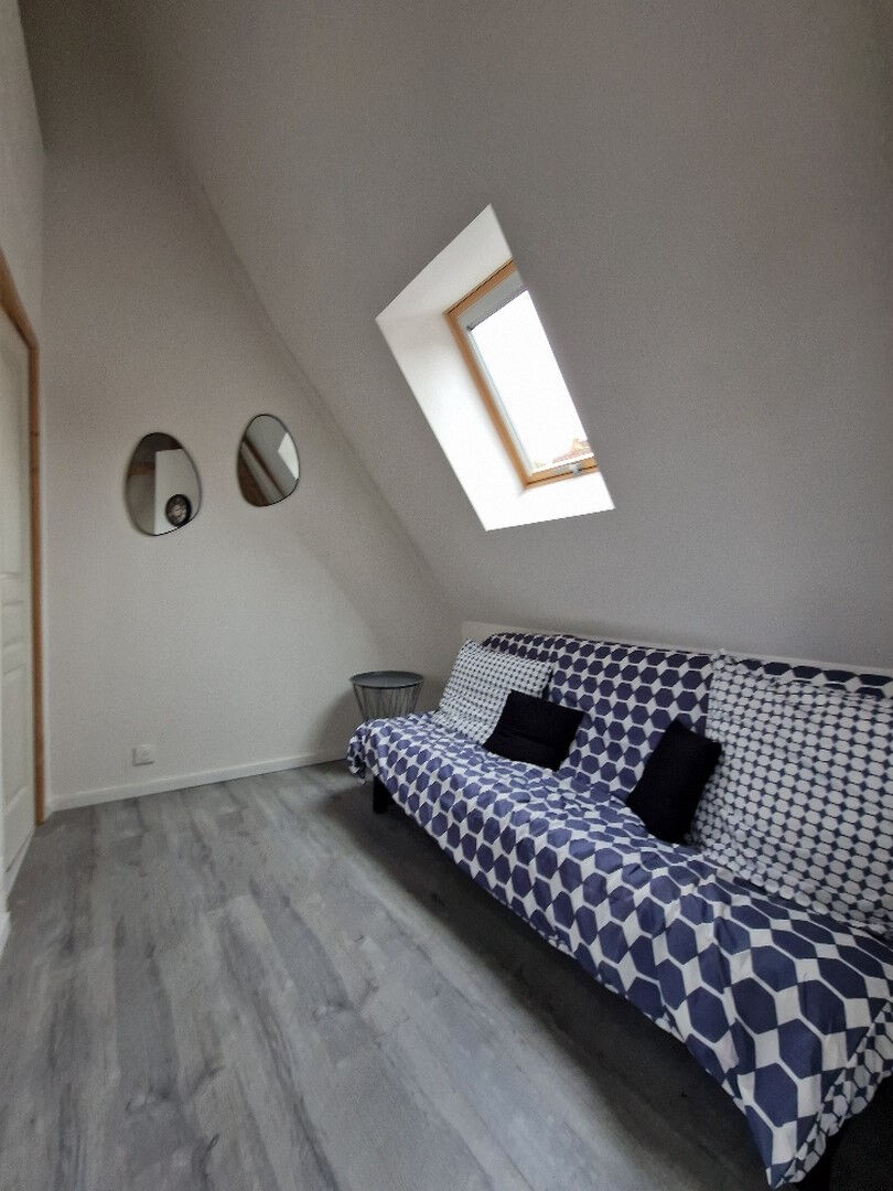 SEZANNE CENTRE VILLE - STUDIO MEUBLE