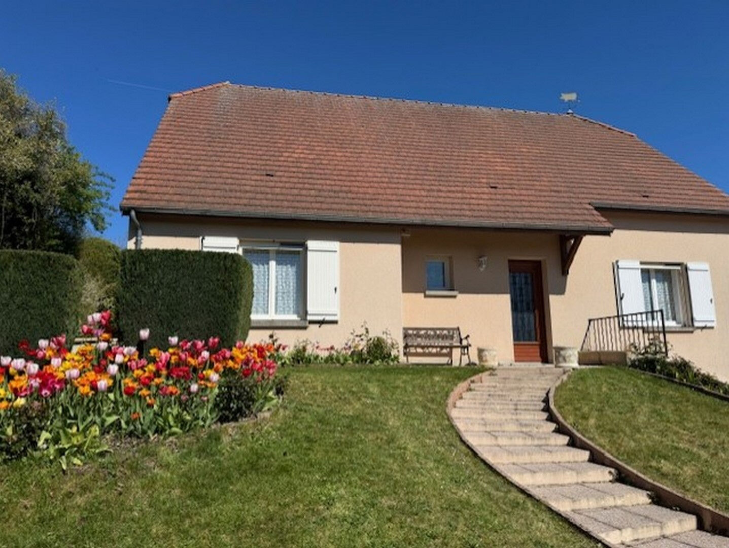 QUARTIER RECHERCHE -Maison 6 pièces à Sézanne -