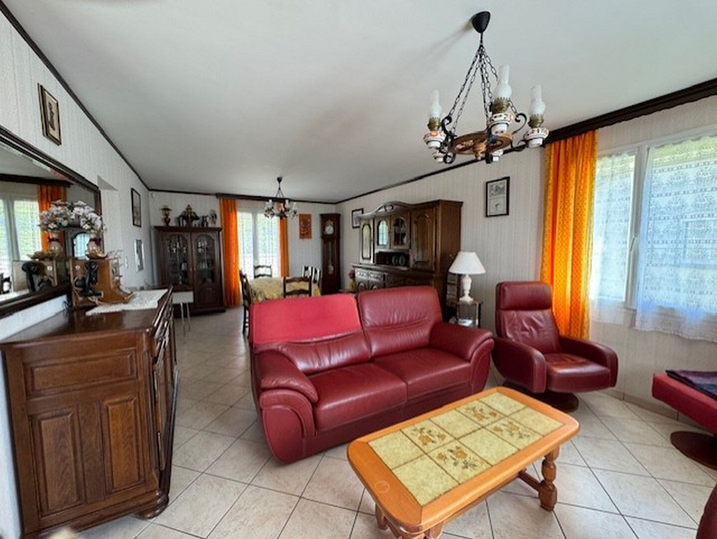 QUARTIER RECHERCHE -Maison 6 pièces à Sézanne -