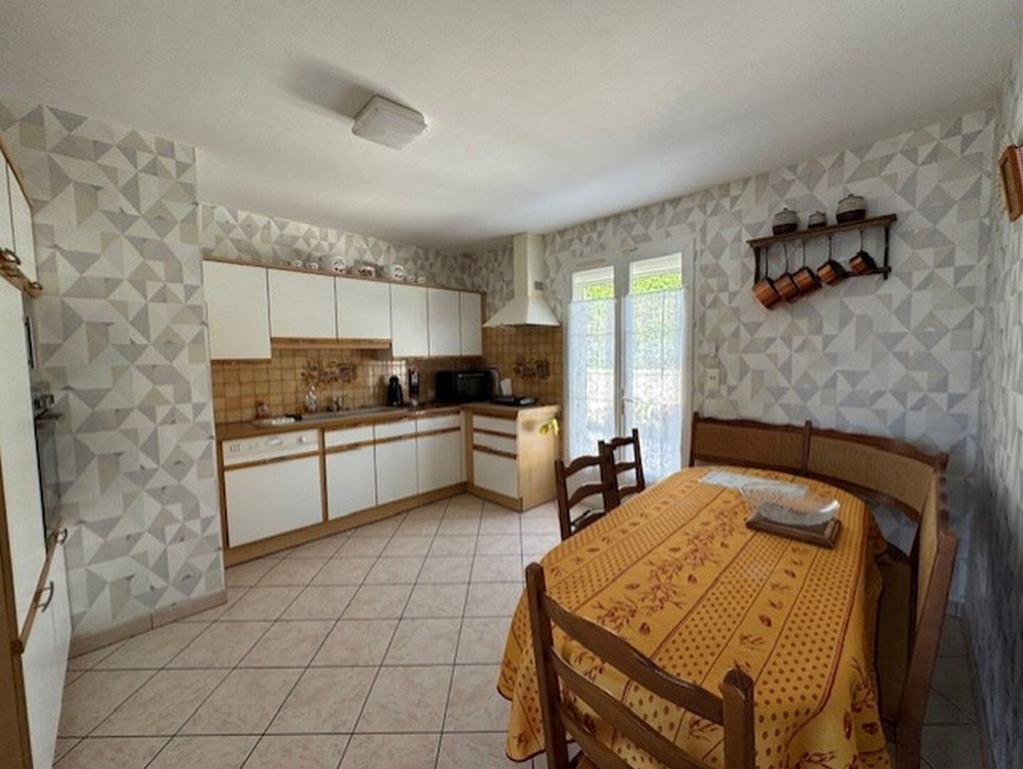 QUARTIER RECHERCHE -Maison 6 pièces à Sézanne -