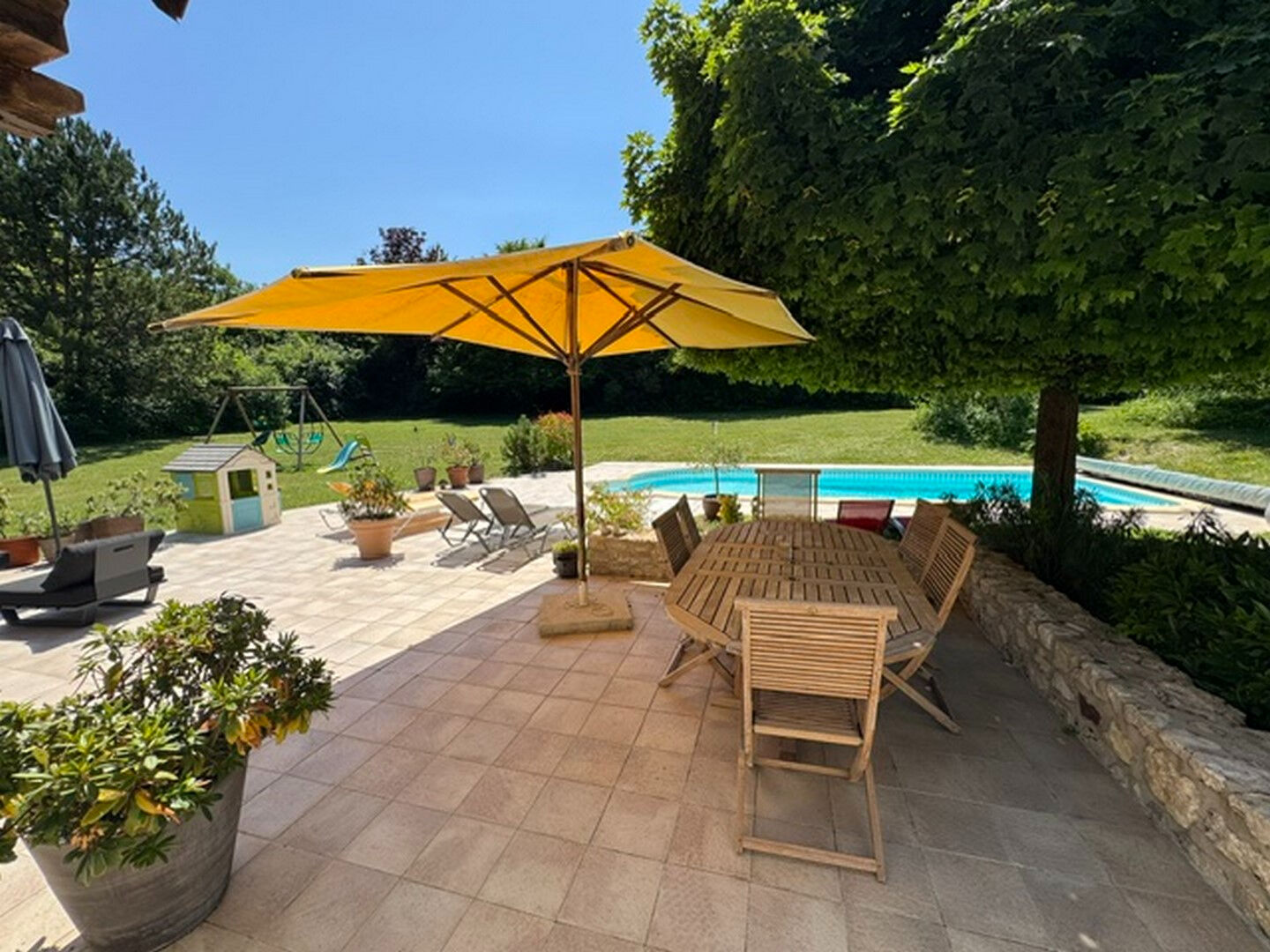 * EXCLUSIVITE * Maison d'exception à vendre de 184 m² avec piscine