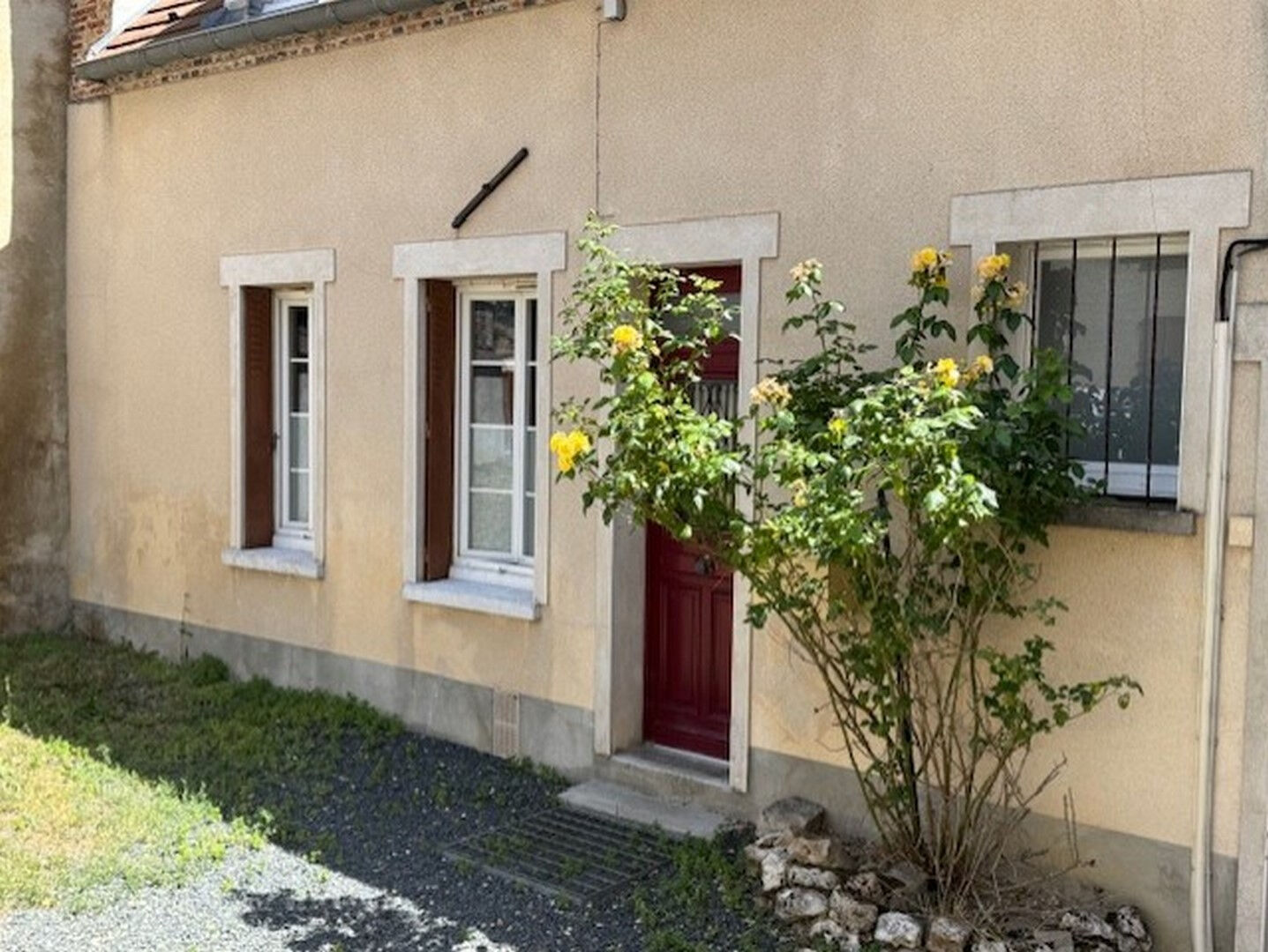 Maison 6 pièces à louer à Broyes