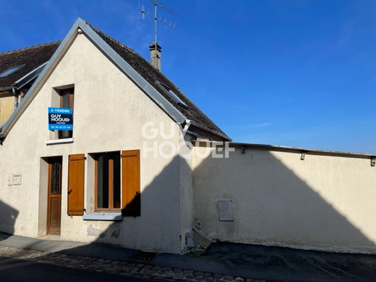 Maison à vendre à Sézanne - 2 pièces avec garage et terrasse